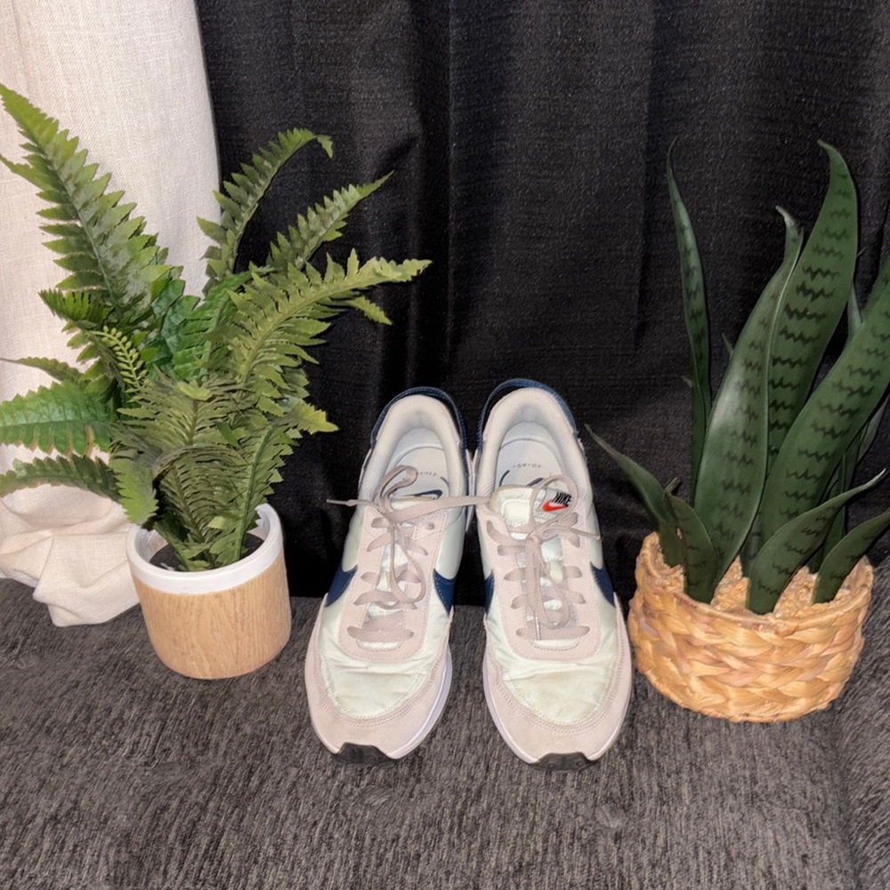 Nike Women's Sneakers - White and Blue